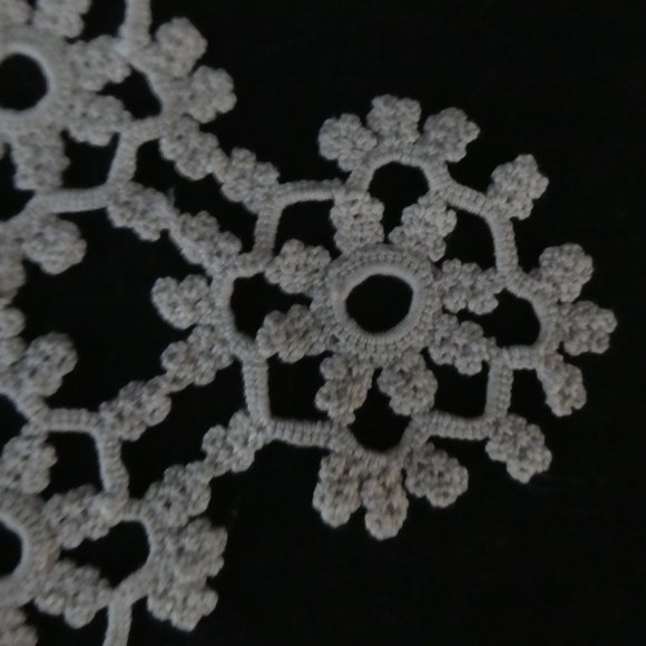 Cute Vintage Handmade Crochet Doily - Picture 5 of 6